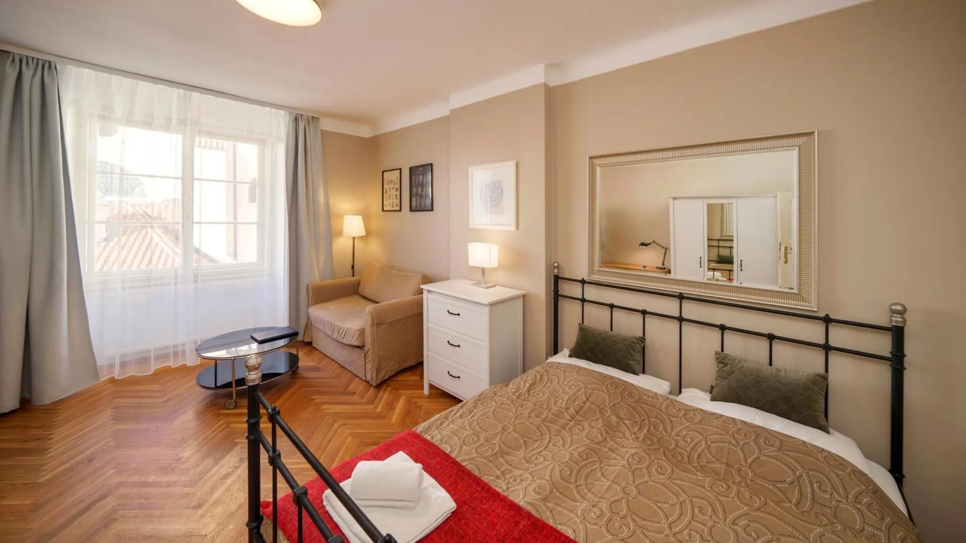 Apartment Old Town - 3 Bedroom 3 Bathroom Kitchen Prag